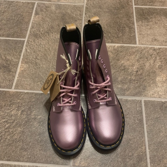 Dr Doc Martens Women's Vegan 1460 Pink Metallic Combat Boots Size 8 - Picture 3 of 11
